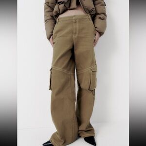 Zara Full length mid rise cargo pants